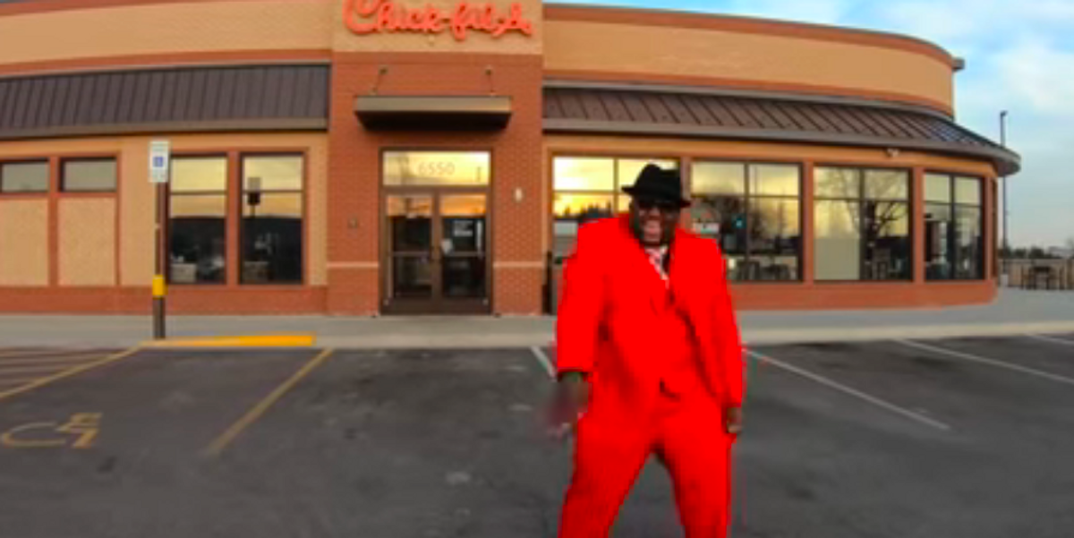 Former Nfl Player And Comedian Sings Aloud All Our Feelings About Chick Fil A It S A Southern Thing