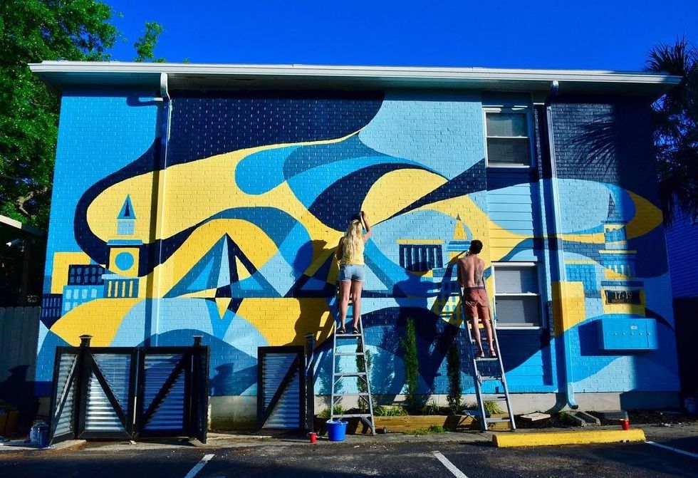 11 Murals In Charleston, SC For Your Instagram Aesthetic