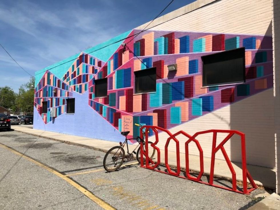 11 Murals In Charleston, SC For Your Instagram Aesthetic