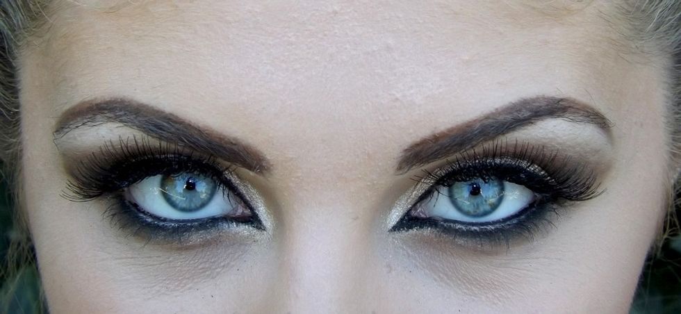 15 thoughts Every College Girl Has While Getting Her eyebrows threaded