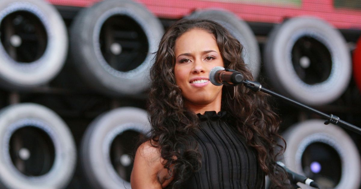 Alicia Keys Is Virtually Unrecognizable With New Haircut—And We're Officially Obsessed 😍