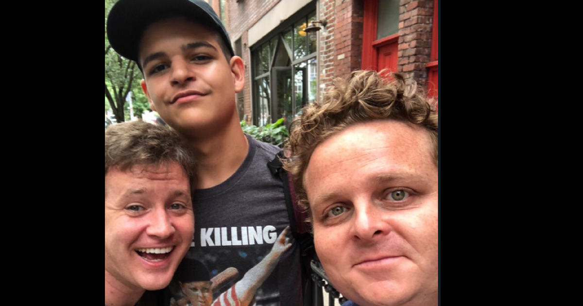 Guy On Street Doesn't Realize Compliment On His 'You're Killing Me, Smalls' Shirt Is Actually From 'The Sandlot''s 'Great Hambino' Himself