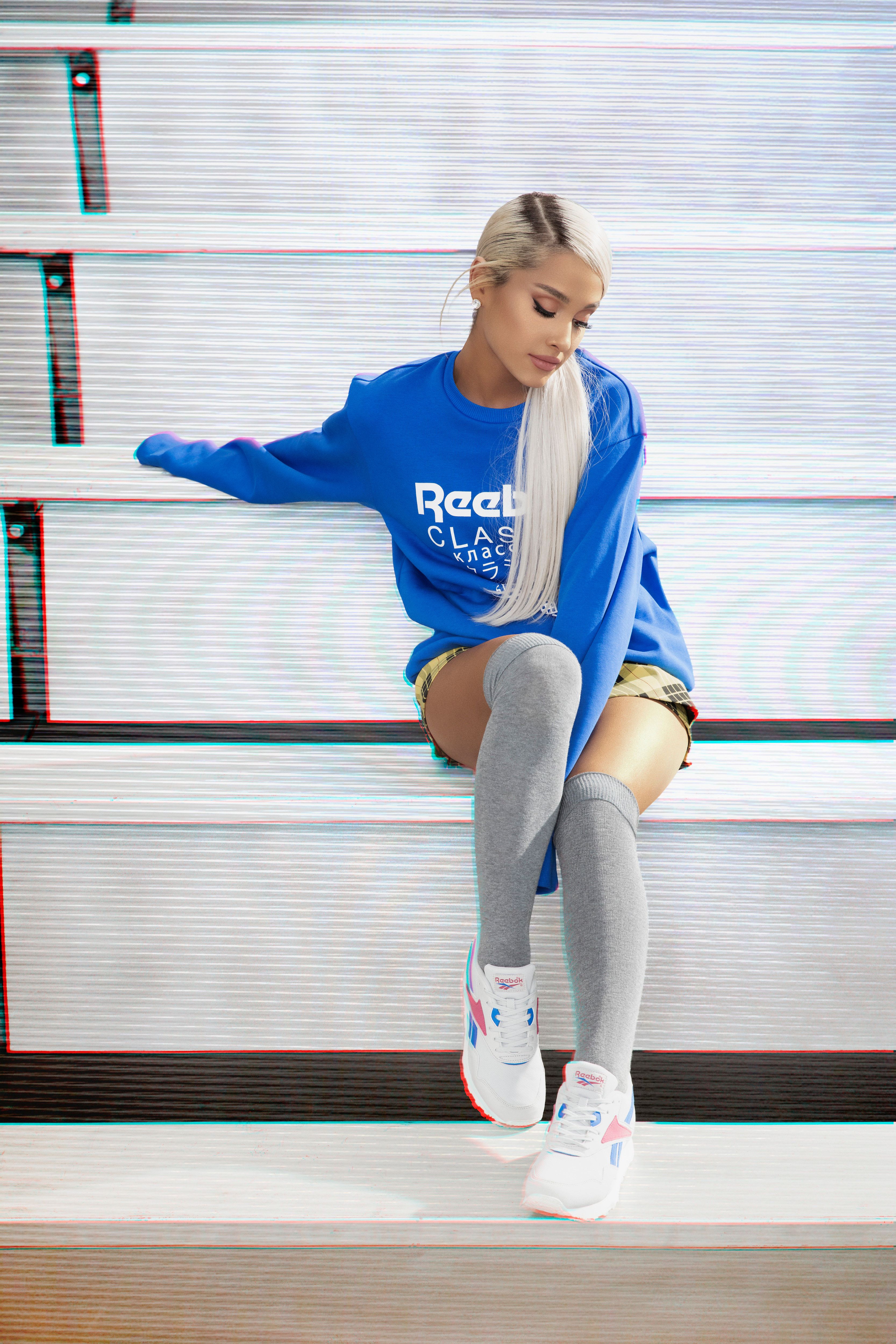 ariana grande blue sweatshirt