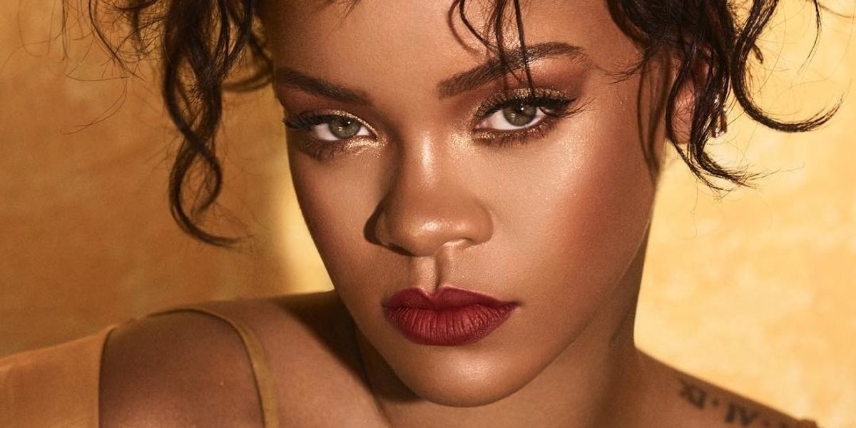 Who Is Winning the Online Beauty Battle?