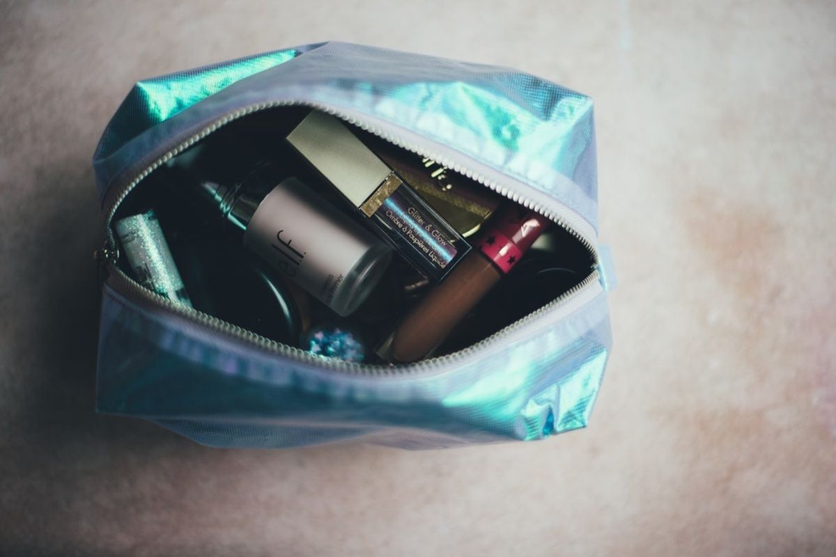 Travel In Style With The Perfect Makeup Bag