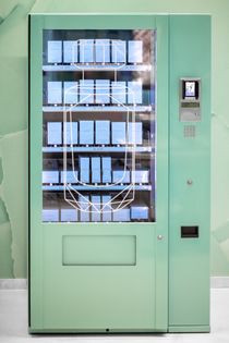 Shop This Tiffany & Co. Vending Machine In London — Siren Traveller