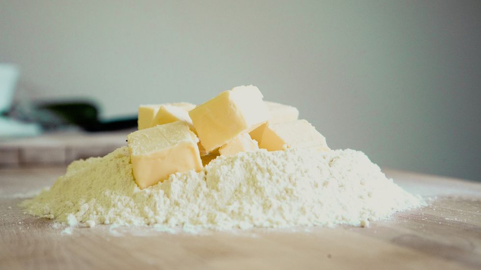 This Biomarker Could Predict Whether You Should Cut Carbs or Fat to Lose Weight