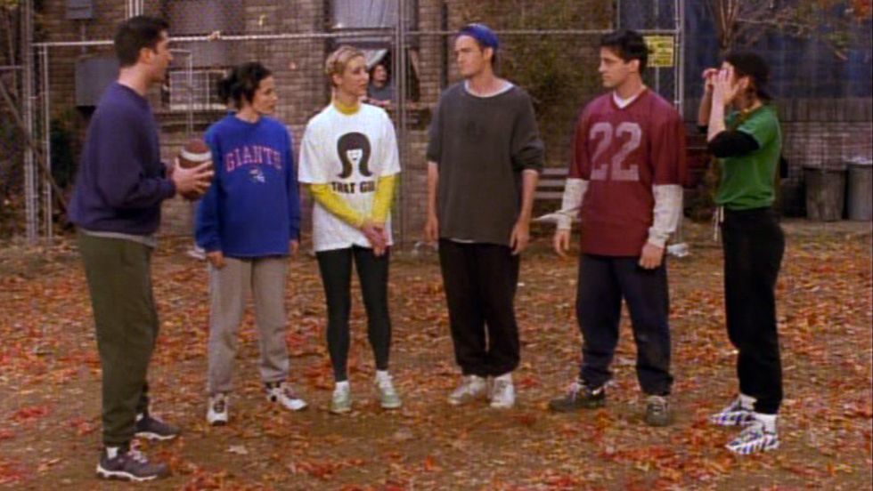 A Freshman's First Week Of College, But It's All 'Friends' .GIFs