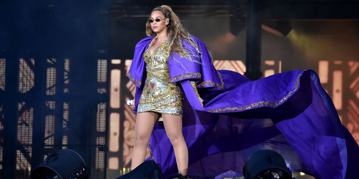 Hollyweird: Beyoncé Had to Run Three Miles While Singing