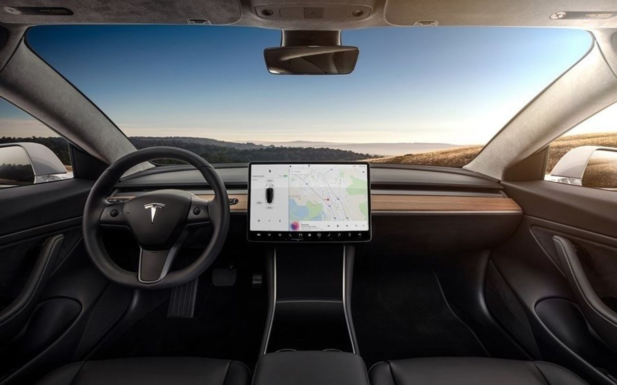 Tesla Touchscreen To Get Video Streaming Says Elon Musk