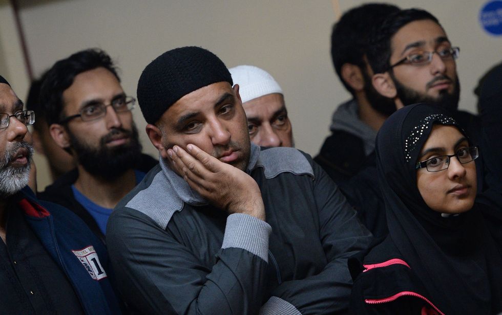 Immigrants Must Learn English and Take Allegiance Oath, Says Parliamentary Report