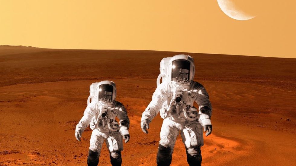All Space Colonies Will Begin as Dictatorships