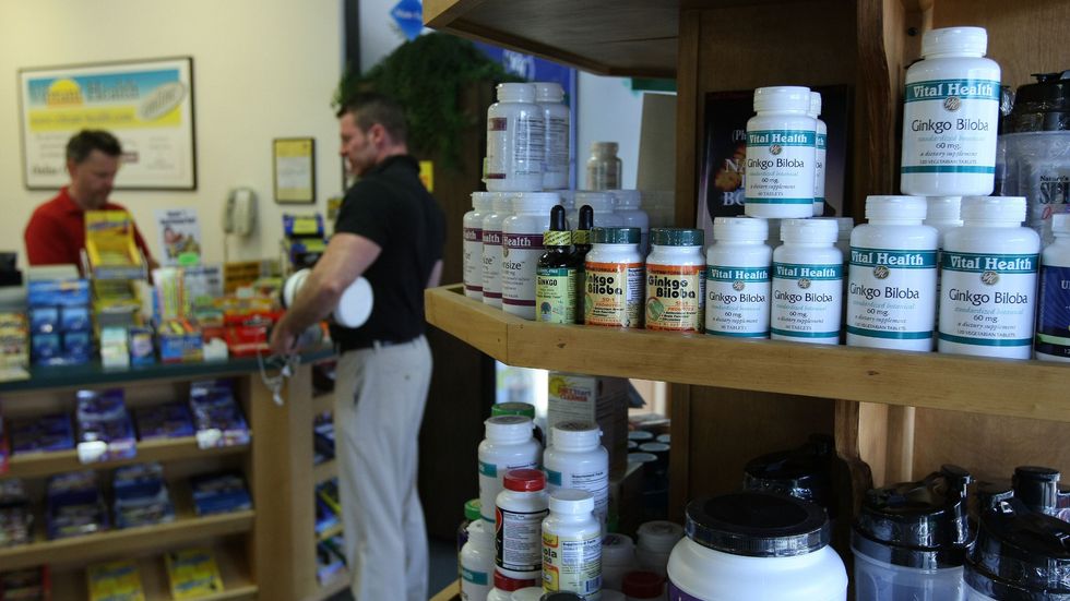B12 Vitamin Supplements Fail to Help Improve Cognitive Function