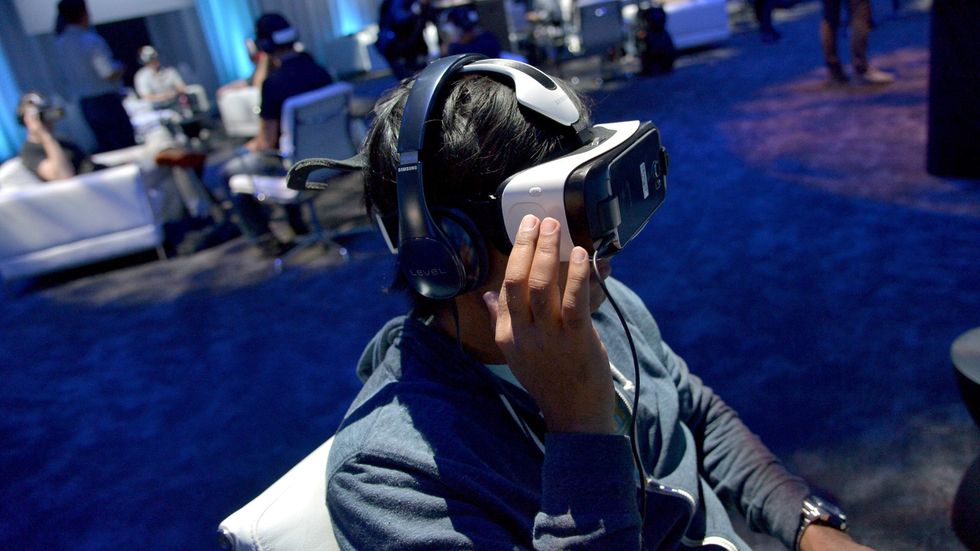 Now Get Virtual Reality Via Your Smartphone Big Think
