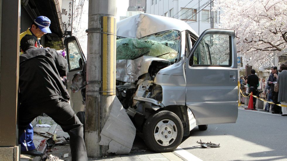 Here's the Math Self-Driving Cars Will Use to Decide if it Should Sacrifice Its Passengers