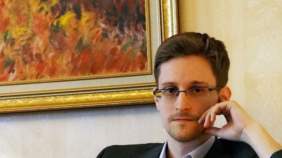 Edward Snowden Divulges the 5 Easiest Ways to Protect Yourself Online