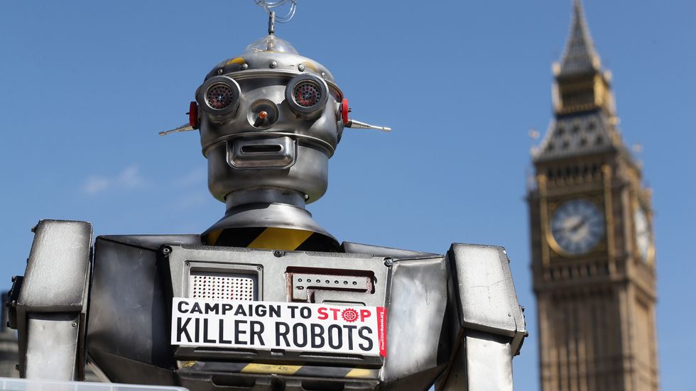 Former Pentagon Official Has an Idea for How We Can Avoid a Robopocalypse