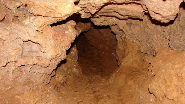 prehistoric caves in southwest france        
        <figure class=