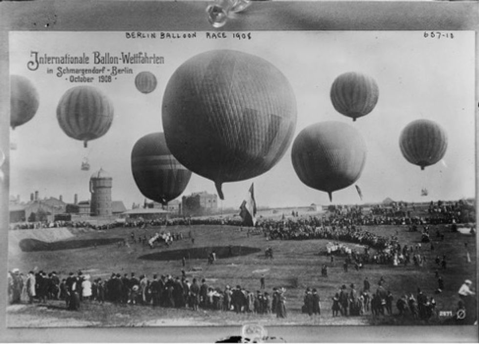 The First Space Age: Hot Air Balloons, Flying Machines, and Air Ships ...