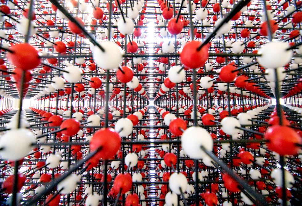 “Impossible” Time Crystals May Actually Be Real, Say Physicists