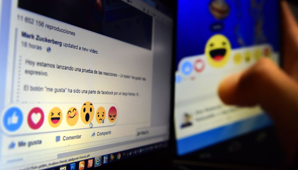 Want to be Happy in 2017? Get Off Facebook.