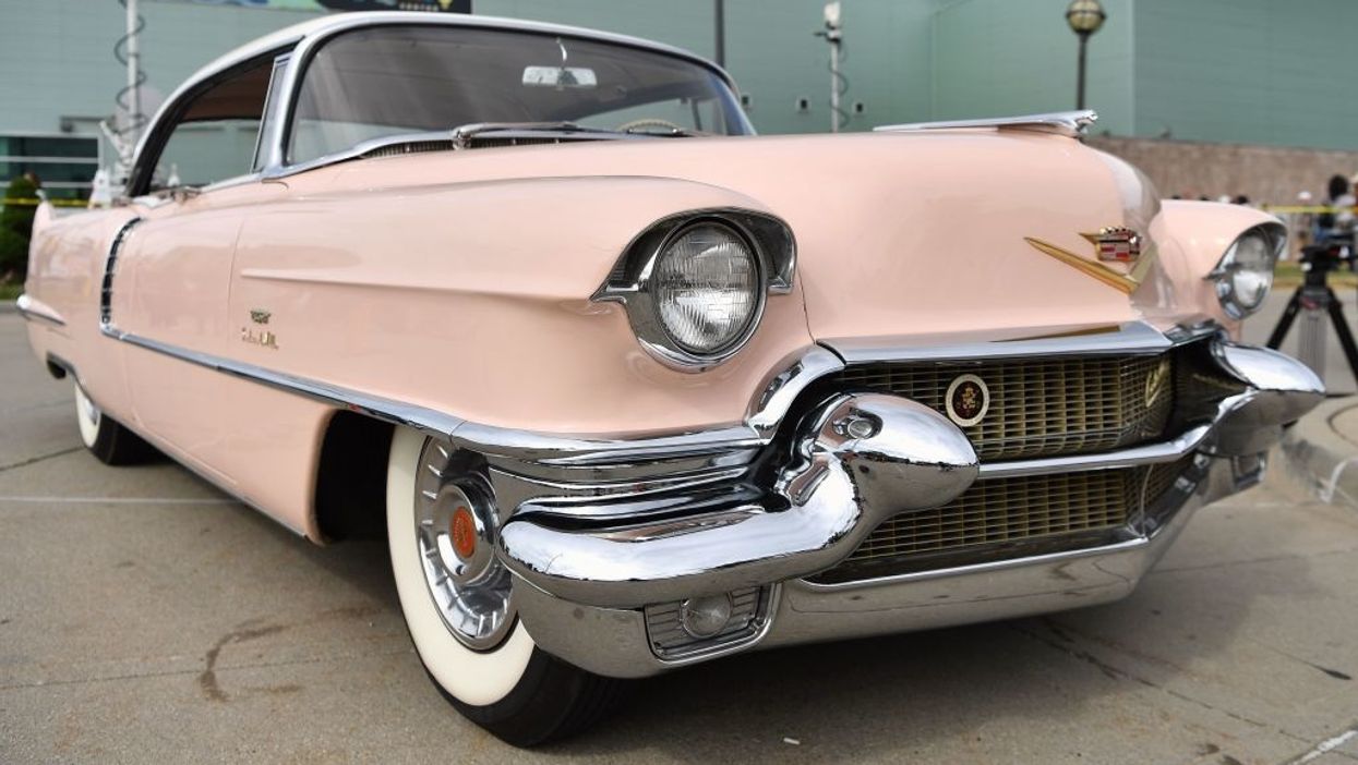 Pink Cadillacs line up to honor Aretha Franklin on the day of her funeral