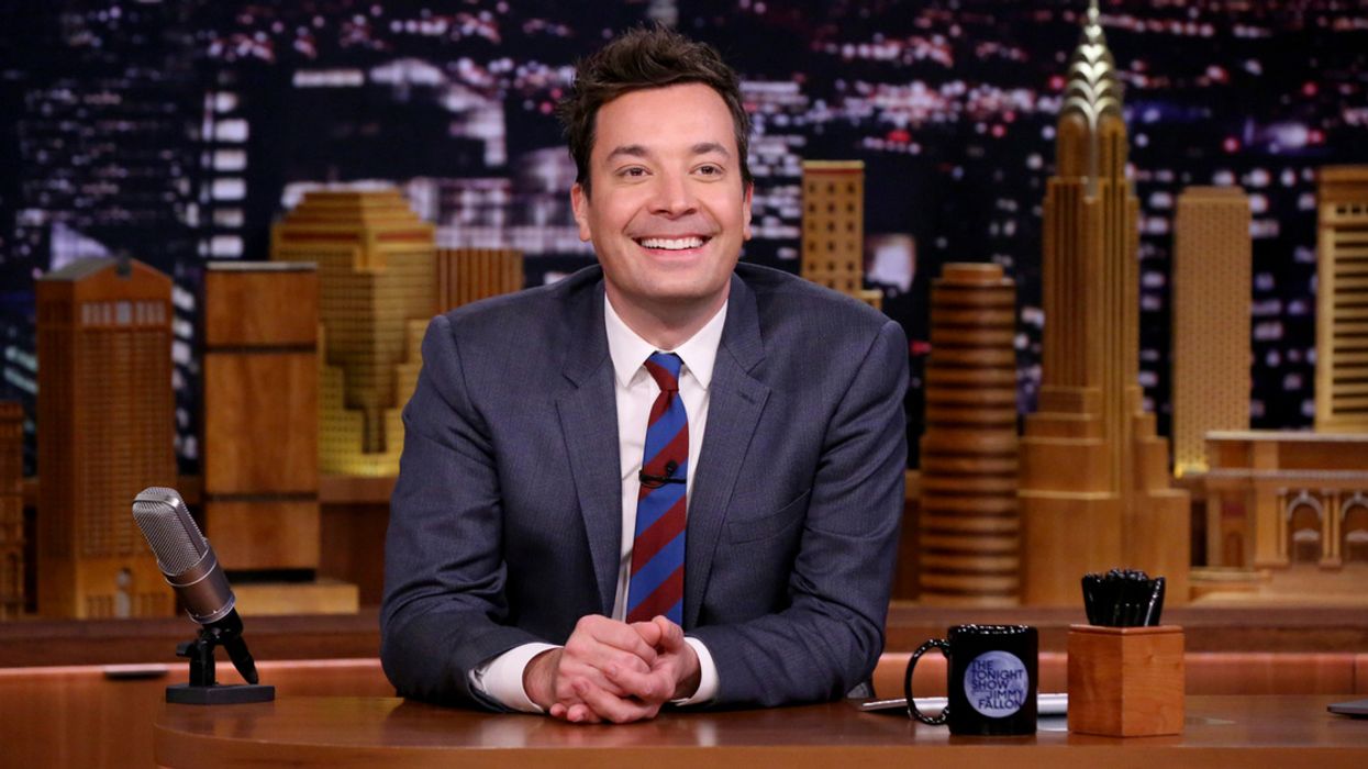 Jimmy Fallon Surprised Nearby Restaurant Table With Generosity After They Let Him Dine In Peace