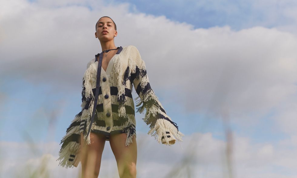 soul-singer-songwriter-jorja-smith-rocks-fringe-nylon