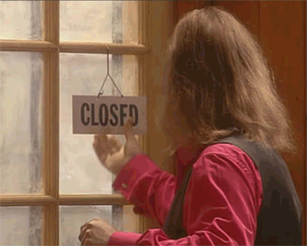 Se lo Stato impone l’orario ai negozi crea soltanto danni