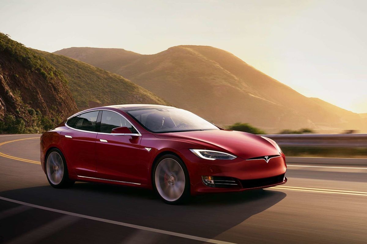 Tesla key security flaw revealed: Time to give your car a PIN code