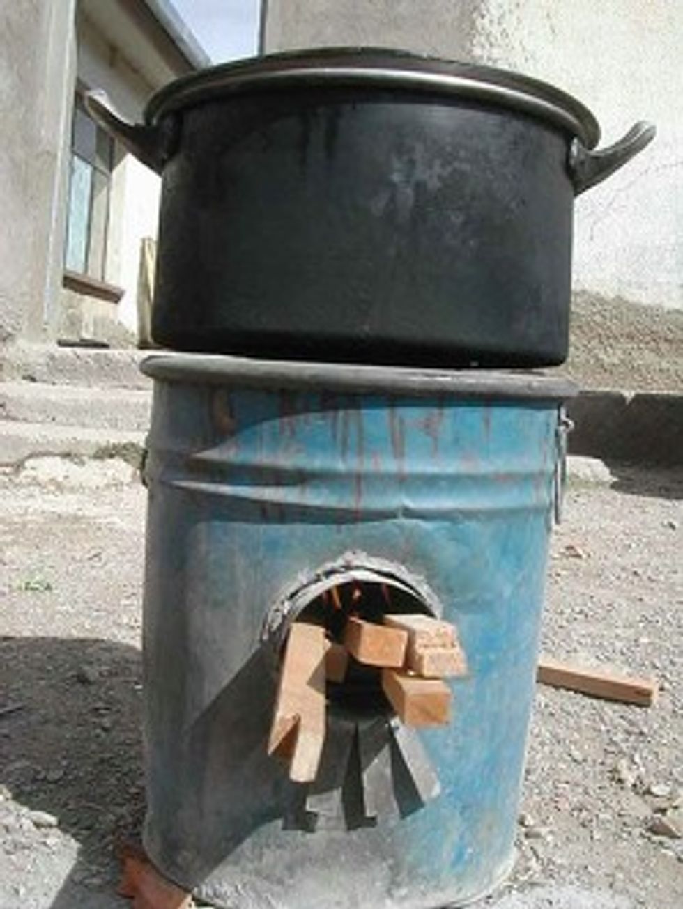 Rocket Stove Launches Third World Into Green Orbit