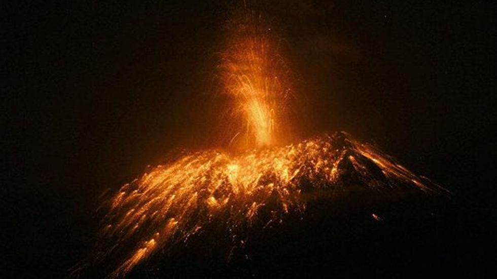 eruptions-prompt-new-evacuations-at-tungurahua-big-think