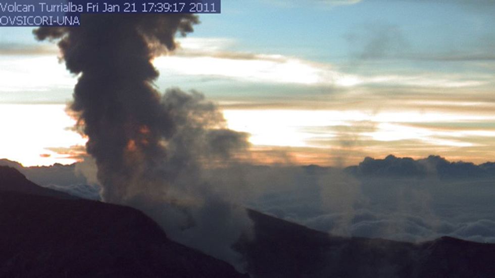 All the volcano webcams of the world