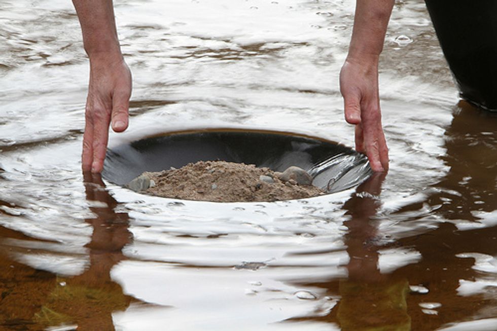 Looking for Denver’s heart of gold – panning on the South Platte