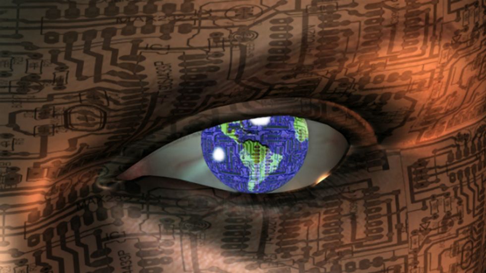 Forget Google Glasses: Our ‘Smart Phones’ Will Soon Be Contact Lenses