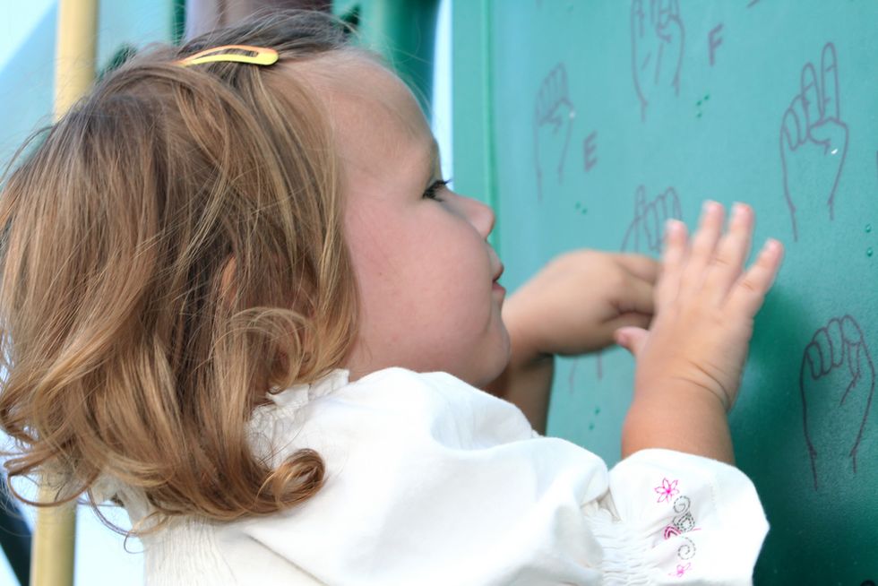 Maybe your Baby can't read. But what about Sign Language?
