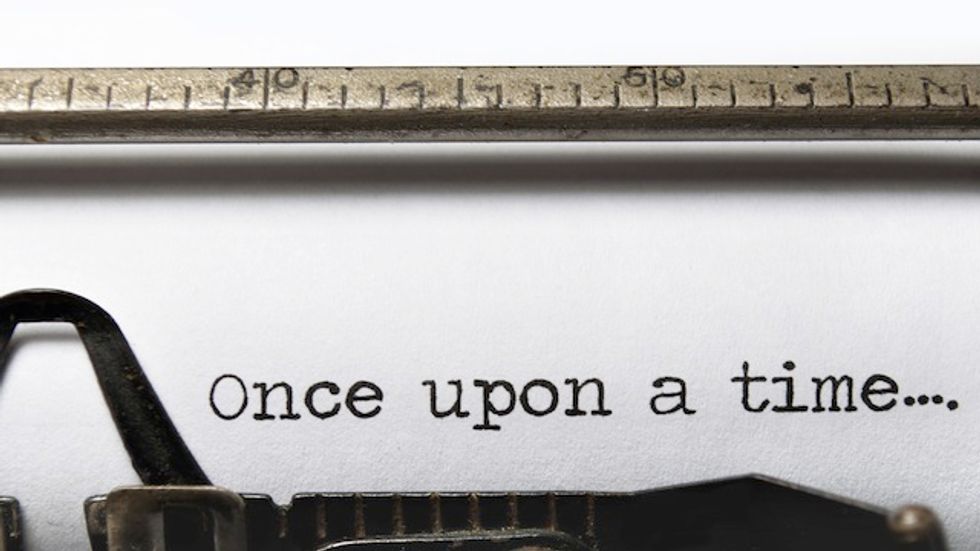 Between Cliché and Creativity: The Psychology of Expectations in Story