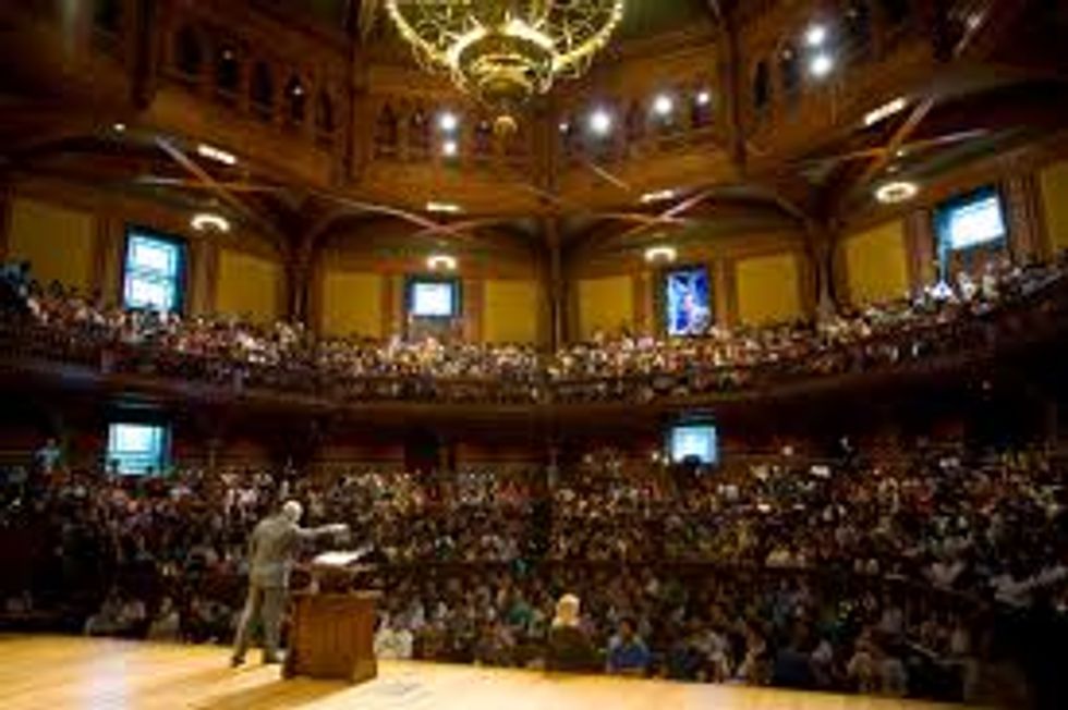 MOOCS and the Stratification of American Higher Education