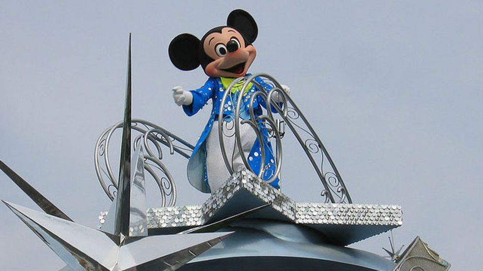 Disneyworld Line-Cutting Rich Manhattan Moms: 21st-Century Pictures of Dorian Gray