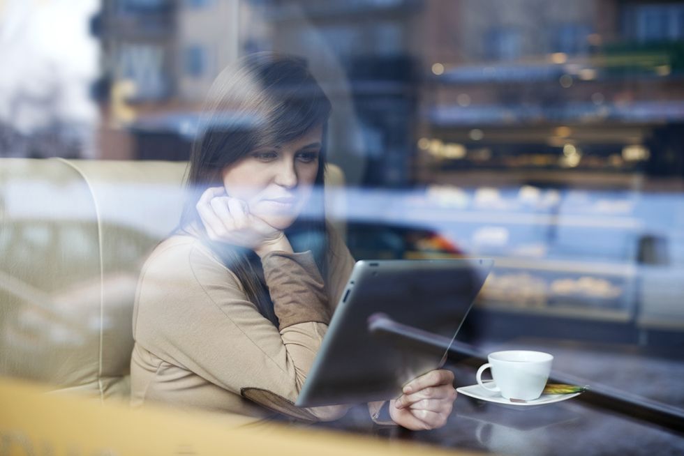 Ambient Coffee Shop Chatter Boosts Creativity
