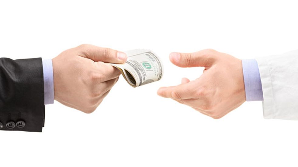 The forensic laboratories that are paid per conviction
