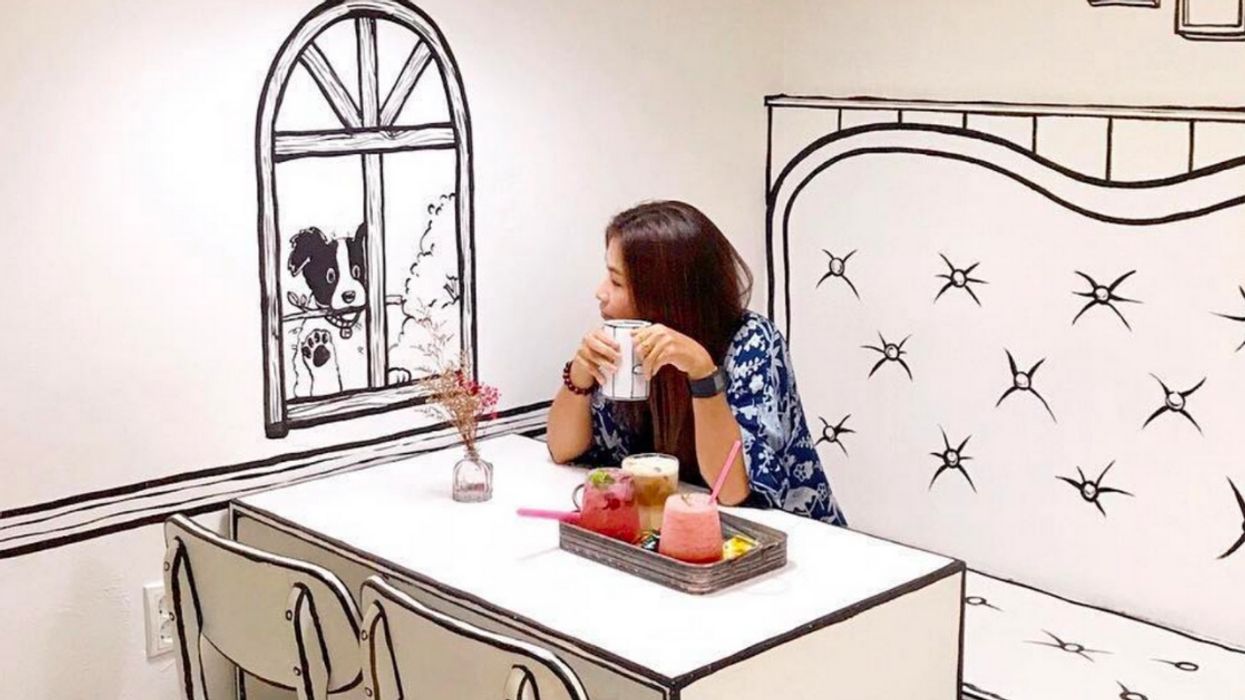 People From Around The World Are Drawn To This Cafe's Unique 2-D Drawing Decor