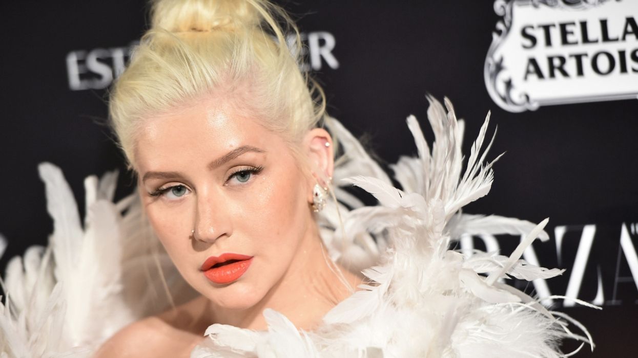 Christina Aguilera Helps Two Fans With A Wedding Proposal Right In The Middle Of Her 'Liberation' Tour
