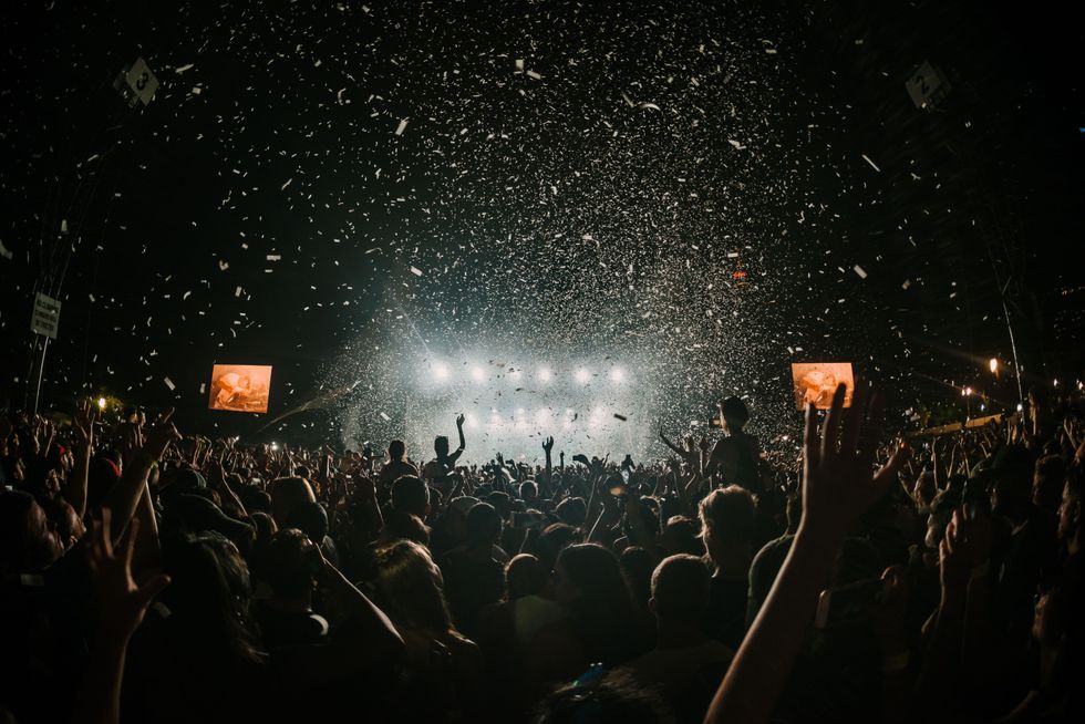 https://unsplash.com/photos/bn-D2bCvpik