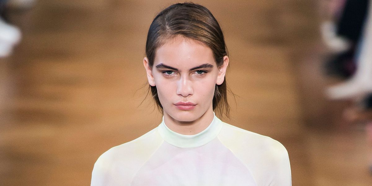 Stella McCartney's Relaxing Runway Show Was a Pastel Daydream