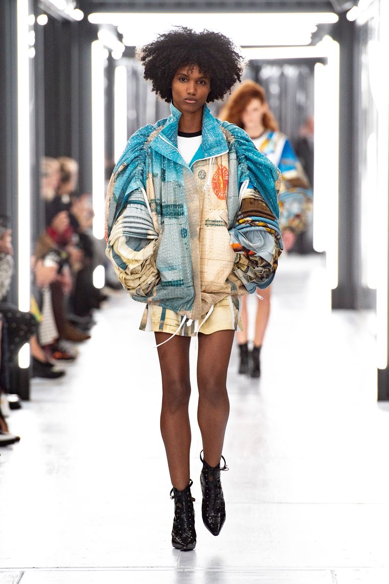 Louis Vuitton's Spring 2015 Bags Show Nicolas Ghesquiere Coming Into His  Own - PurseBlog