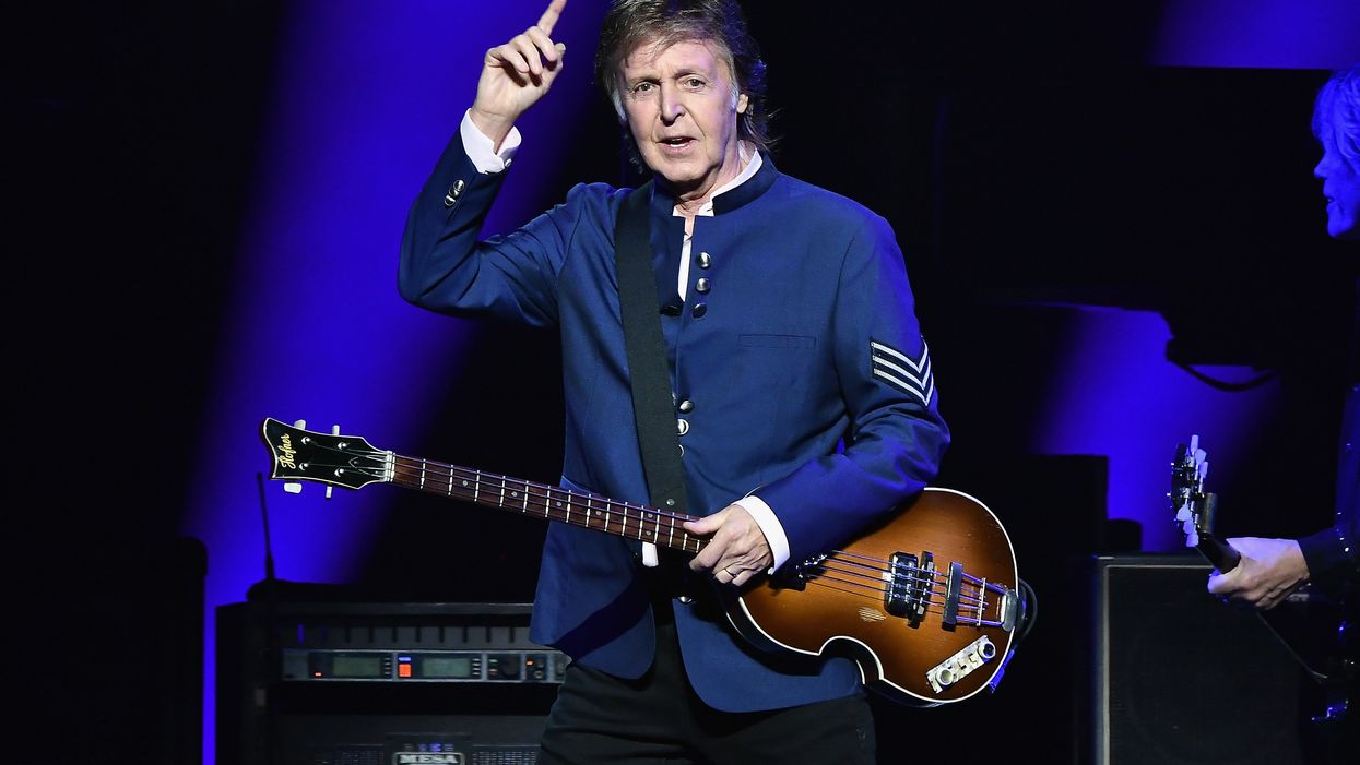 Paul McCartney mistakes Chilean flag for Texas flag at Austin music festival