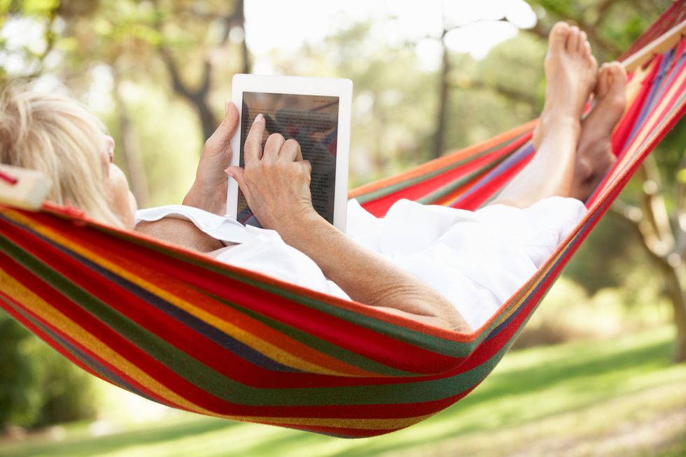 Is It Better to Learn at Your Own Pace or in a Structured Environment?