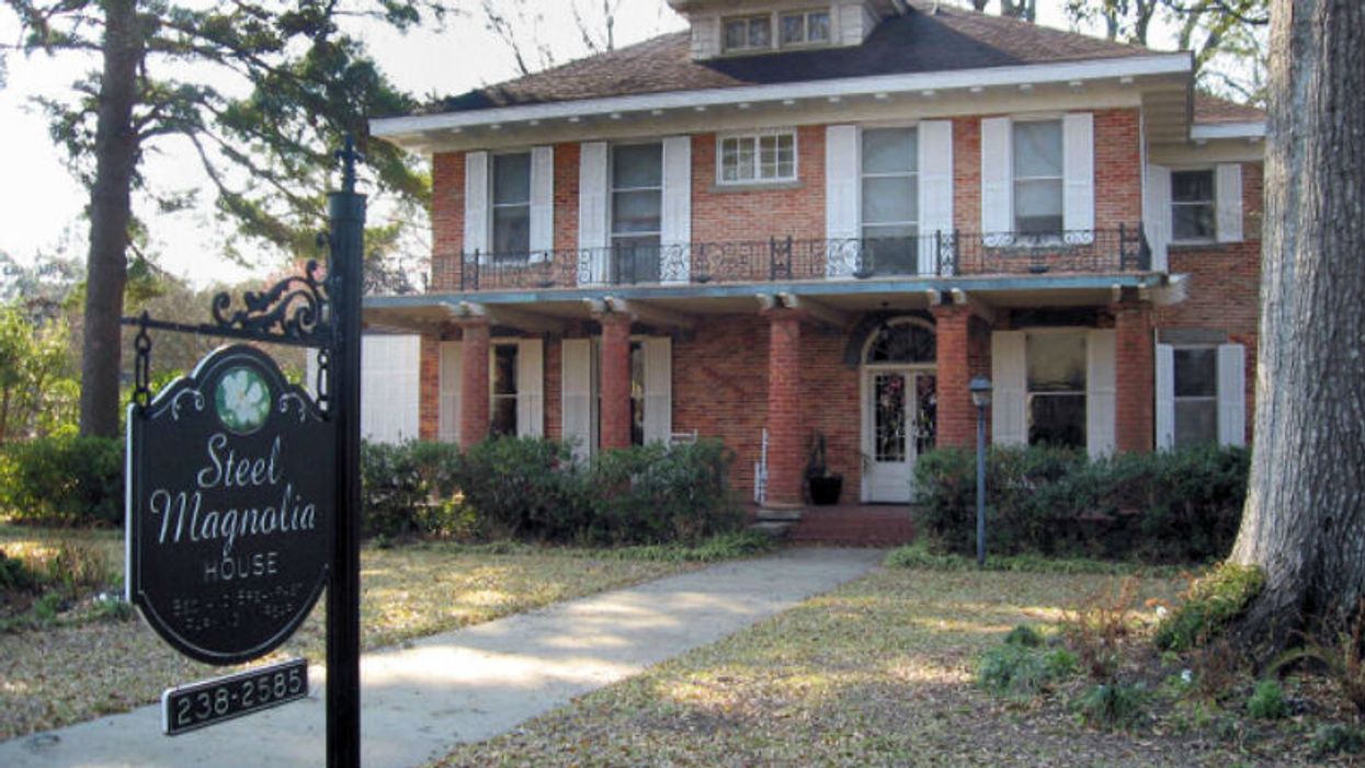 The Steel Magnolias house is a charming B&B with rooms called ‘Clairee’ and ‘Ouiser’
