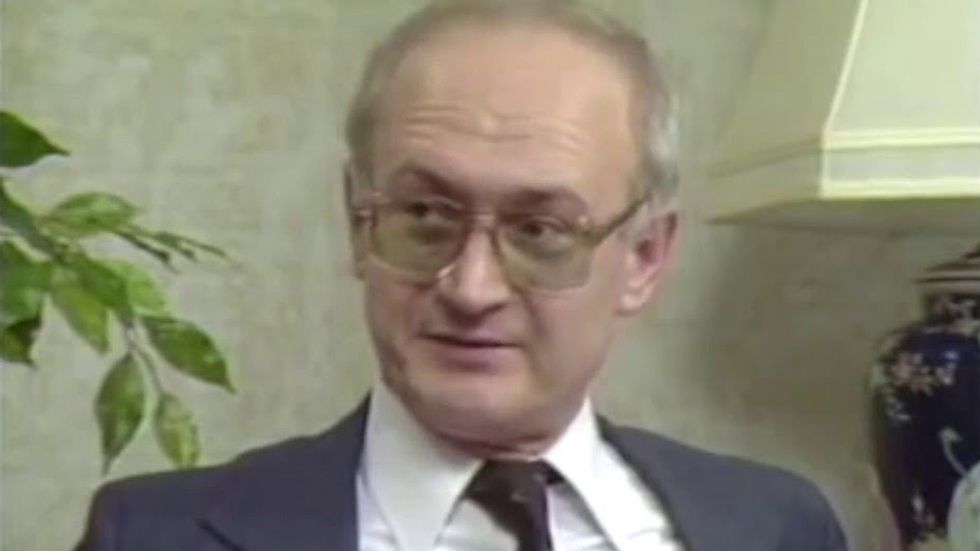 34 years ago, a KGB defector chillingly predicted modern America